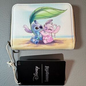 NWT Loungefly Disney Lilo & Stitch Wallet Scrump Floral Zip Around